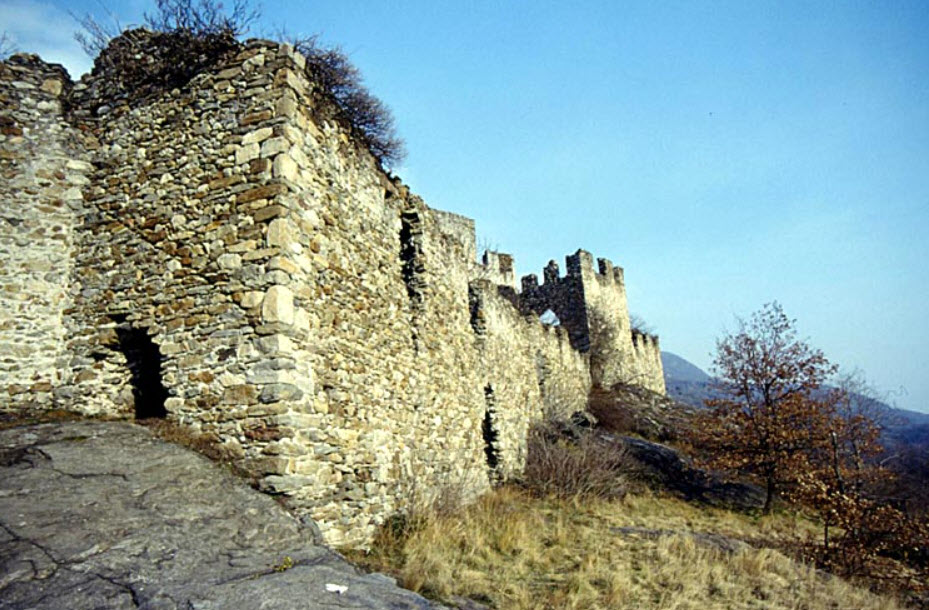 Castello di Cesnola, Italy
